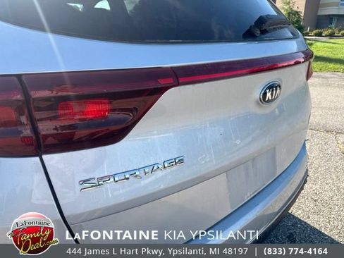 Used 2020 Kia Sportage LX w/ LX Popular Package AWD/4WD image 11