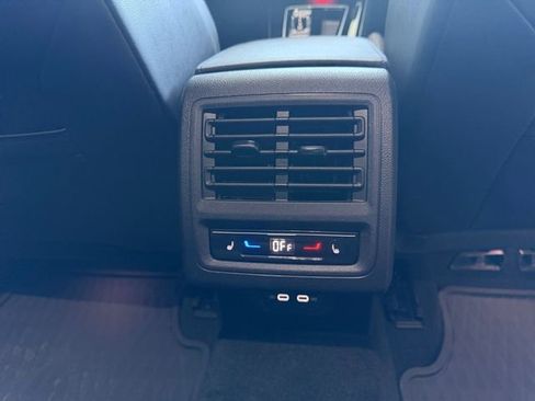 Used 2024 Volkswagen Golf R 2.0T image 4