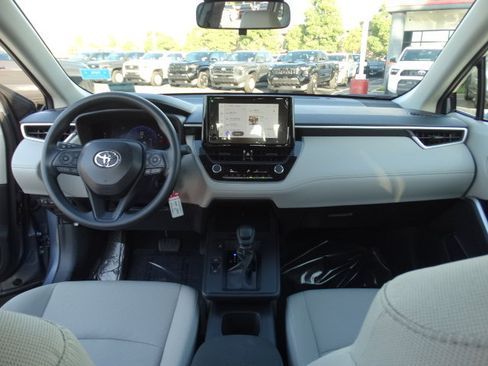 New 2026 Toyota Corolla Cross L image 14