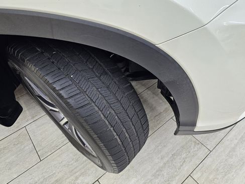 Used 2018 Toyota Highlander XLE image 45