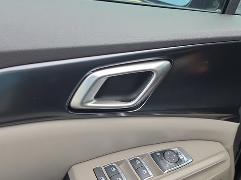 New 2027 Kia Carnival FWD image 19