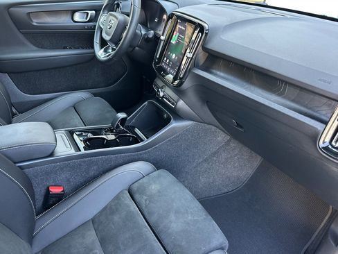 Certified 2023 Volvo C40 P8 Recharge Plus AWD/4WD image 18