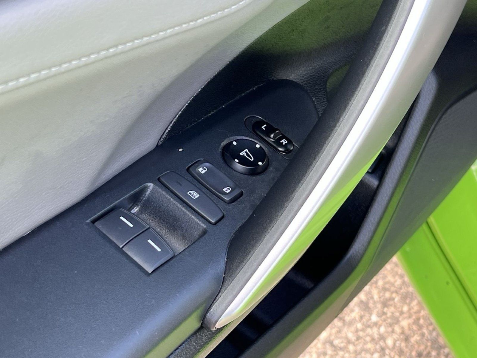 Used 2017 Honda Civic Touring image 12