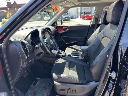Used 2023 Kia Soul GT-Line w/ GT-Line Technology Package FWD image 13