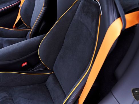 Used 2025 McLaren Artura RWD image 59