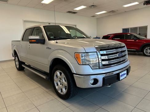 Used 2014 Ford F150 Lariat w/ Lariat Chrome Package AWD/4WD image 4