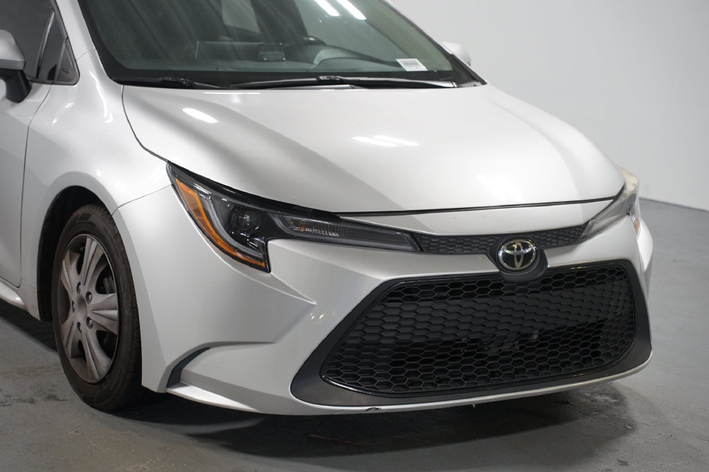 Used 2021 Toyota Corolla LE FWD image 4