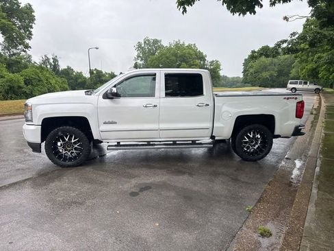 Used 2017 Chevrolet Silverado 1500 High Country AWD/4WD image 4