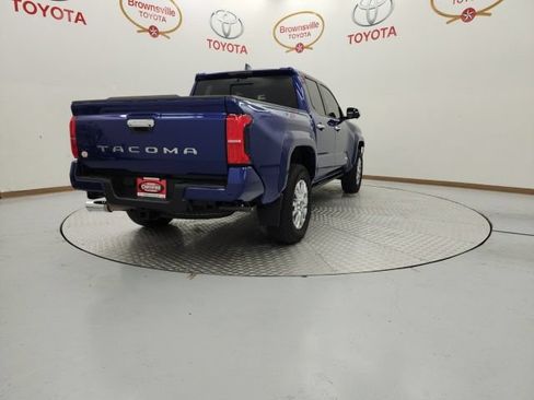 Used 2025 Toyota Tacoma Limited AWD/4WD image 8
