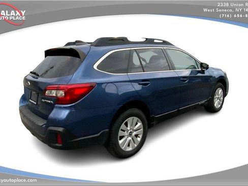 Used 2019 Subaru Outback 2.5i Premium AWD/4WD image 5
