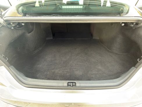 Used 2025 Toyota Camry SE image 18