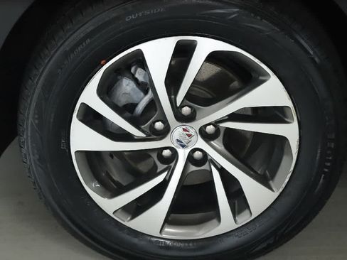 Used 2023 Buick Envision Essence AWD/4WD image 38