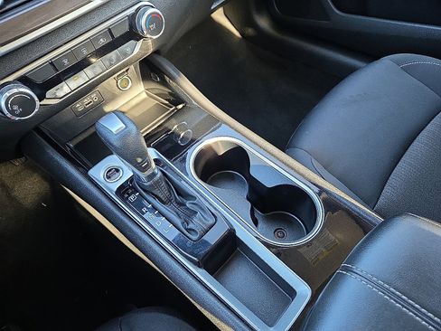 Used 2024 Nissan Altima 2.5 SV image 25