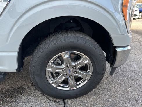 Used 2023 Ford F150 Lariat w/ Trailer Tow Package image 8