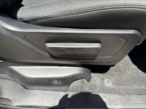 Used 2020 RAM 1500 Big Horn AWD/4WD image 45