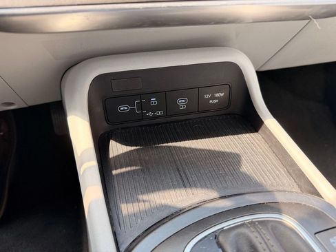Used 2025 Hyundai Kona SEL AWD/4WD image 23