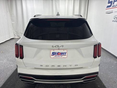 Used 2022 Kia Sorento EX FWD image 5