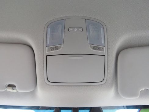 Used 2021 Hyundai Ioniq SE FWD image 25