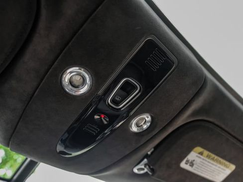 Used 2021 Aston Martin DBX AWD/4WD image 40