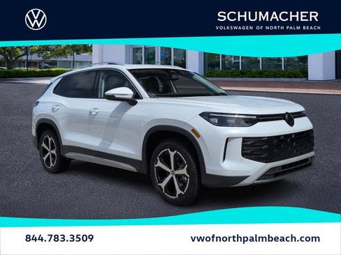 New 2026 Volkswagen Tiguan SE image 1