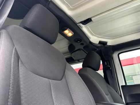 Used 2018 Jeep Wrangler Sport AWD/4WD image 17