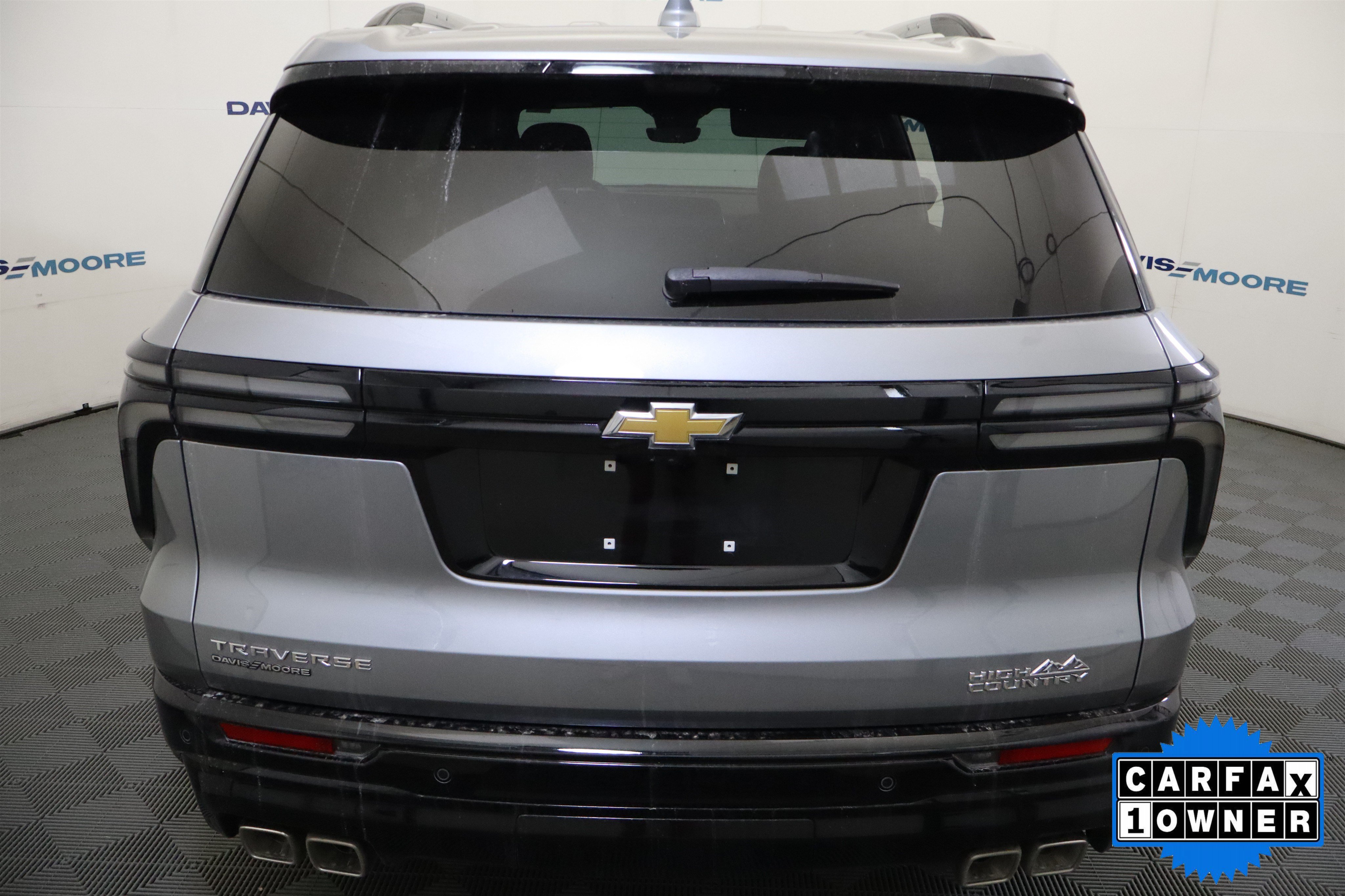 Used 2026 Chevrolet Traverse High Country w/ LPO, Floor Liner Package FWD image 8