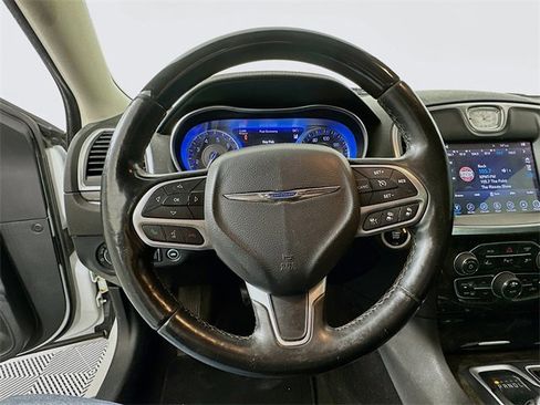 Used 2017 Chrysler 300 C w/ Safetytec Plus Group image 11