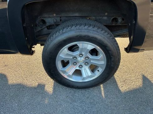 Used 2016 Chevrolet Silverado 1500 LTZ Z71 w/ LTZ Plus Package AWD/4WD image 29