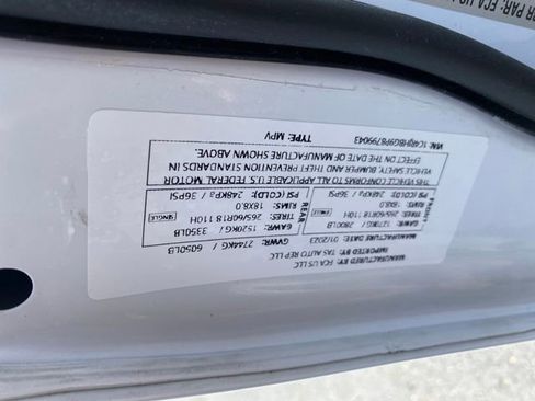 Used 2023 Jeep Grand Cherokee Limited image 26