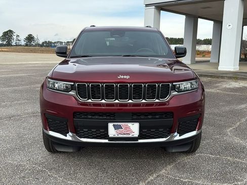 New 2025 Jeep Grand Cherokee L Laredo image 3