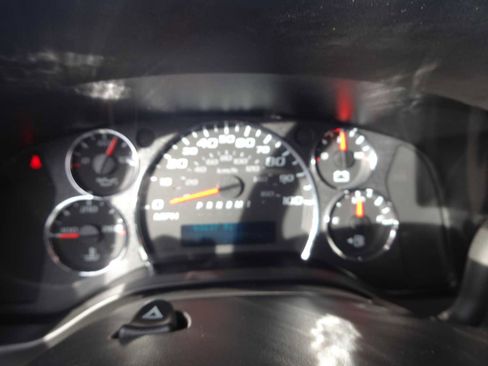 Used 2023 GMC Savana 3500 w/ Driver Convenience Package image 14