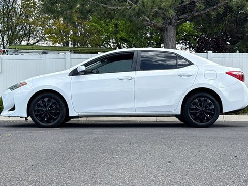 Used 2017 Toyota Corolla LE w/ Carpet Mat Package (TMS) image 7