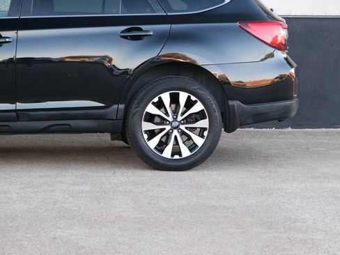 Used 2016 Subaru Outback 2.5i Limited image 10
