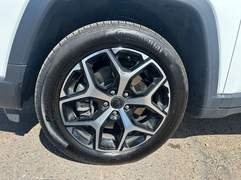 Used 2025 Jeep Compass Limited image 29