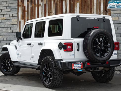 Used 2022 Jeep Wrangler Unlimited Sahara w/ Cold Weather Group AWD/4WD image 4