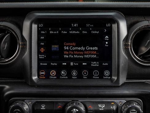 Used 2022 Jeep Gladiator Overland image 25