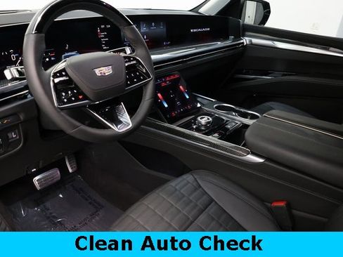 Used 2025 Cadillac Escalade V image 10