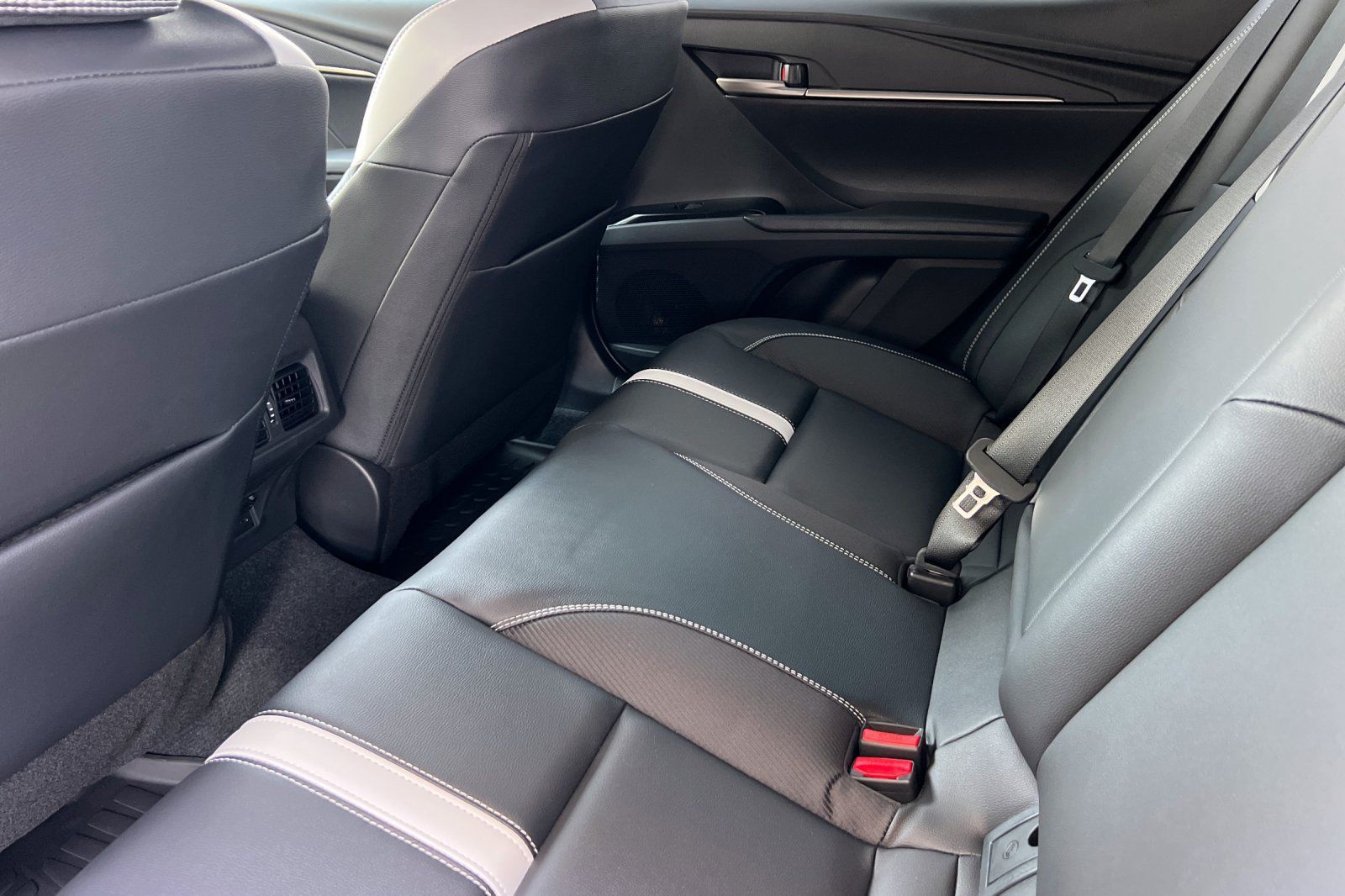 New 2026 Toyota Camry SE FWD image 11