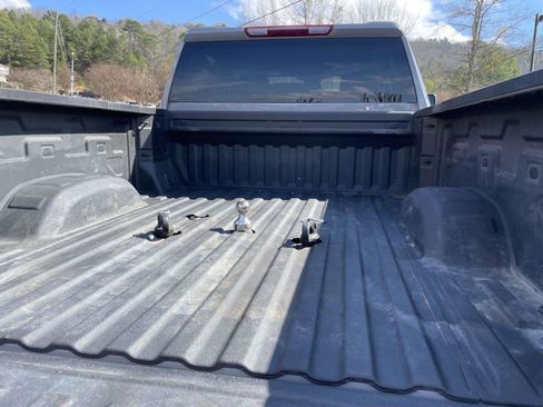 Used 2025 Chevrolet Silverado 2500 Custom w/ Custom Value Package image 28