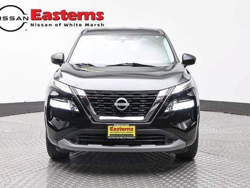 Used 2023 Nissan Rogue S AWD/4WD image 2