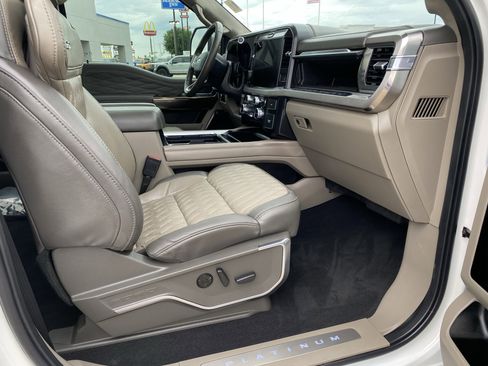 Used 2026 Ford F450 Platinum w/ Platinum Plus Package AWD/4WD image 13