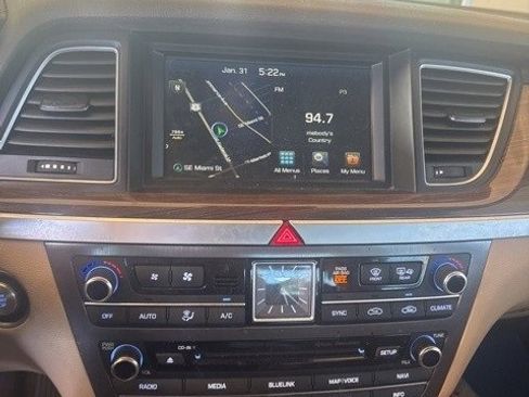 Used 2018 Genesis G80 3.8 image 4