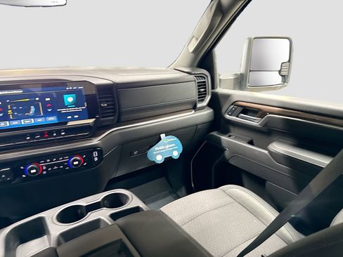 Certified 2025 Chevrolet Silverado 2500 LT w/ Convenience Package AWD/4WD image 26