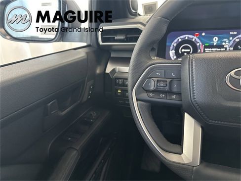 New 2025 Toyota 4Runner 4WD image 7