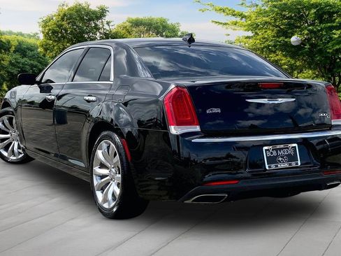 Used 2017 Chrysler 300 C w/ Safetytec Plus Group RWD image 4