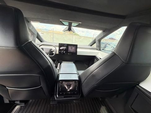 Used 2024 Tesla Cybertruck Cyberbeast AWD/4WD image 9