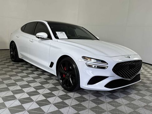 Used 2022 Genesis G70 3.3T image 2
