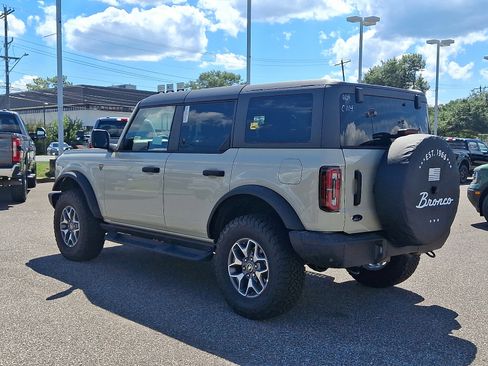 New 2025 Ford Bronco Badlands image 5