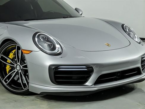 Used 2017 Porsche 911 4 Coupe AWD/4WD image 2