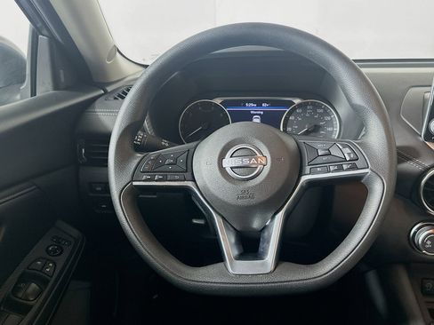 Used 2025 Nissan Sentra SV image 17